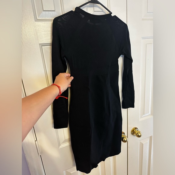 Kendall and Kylie Kardashian Chic little black dress | Small size - Picture 4 of 7